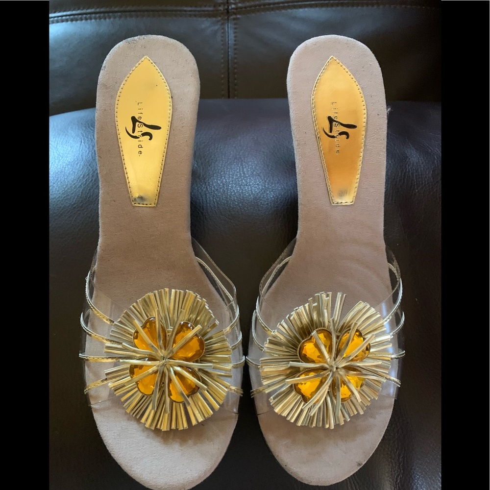 Ladies shoes